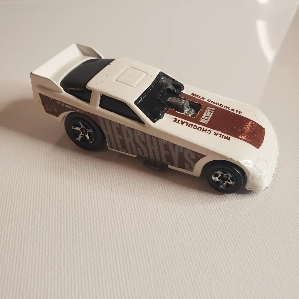 Vintage 1977- Hersheys Hot Wheel